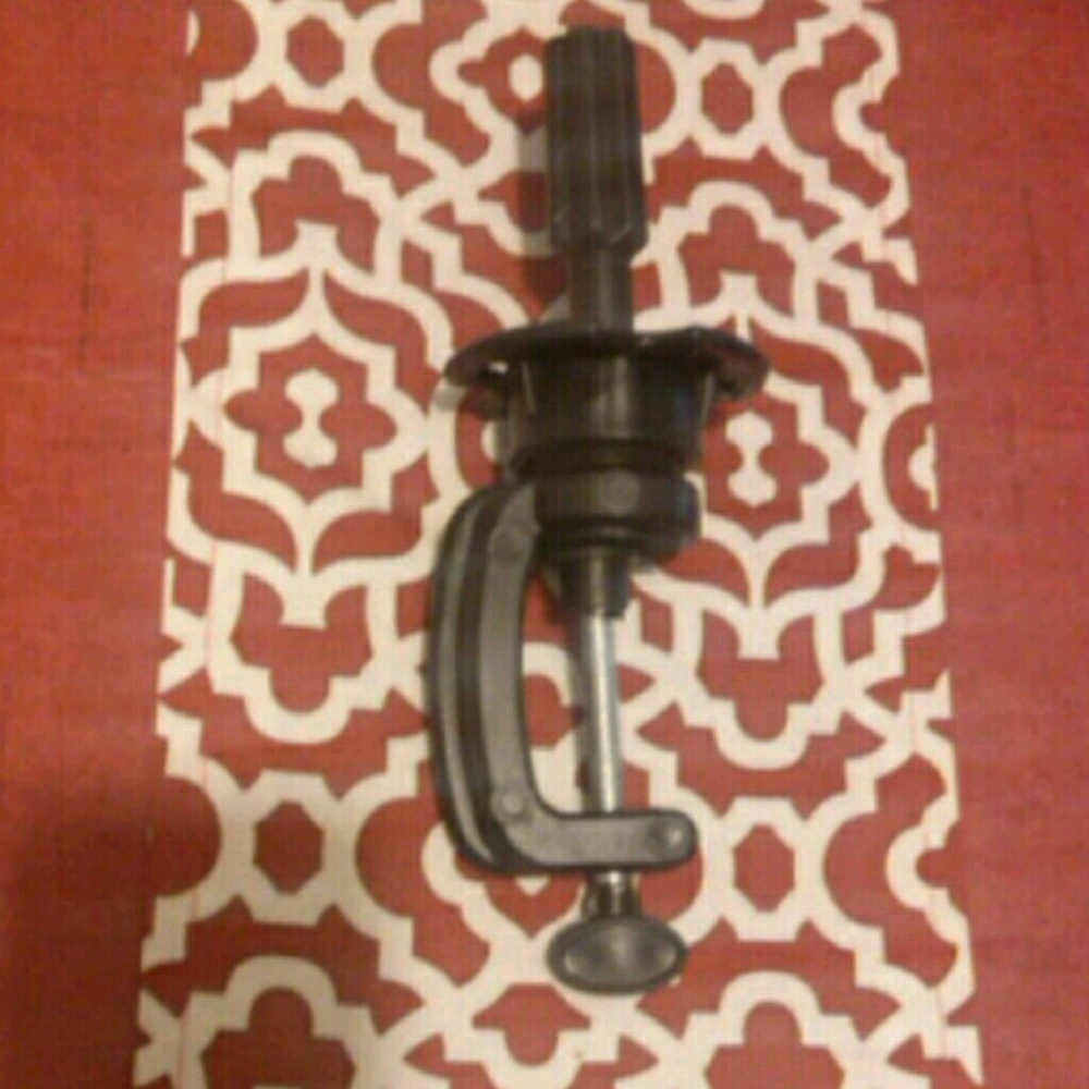 🌻 *ONLY 2 LEFT* 1 Mannequin head doll neck stand